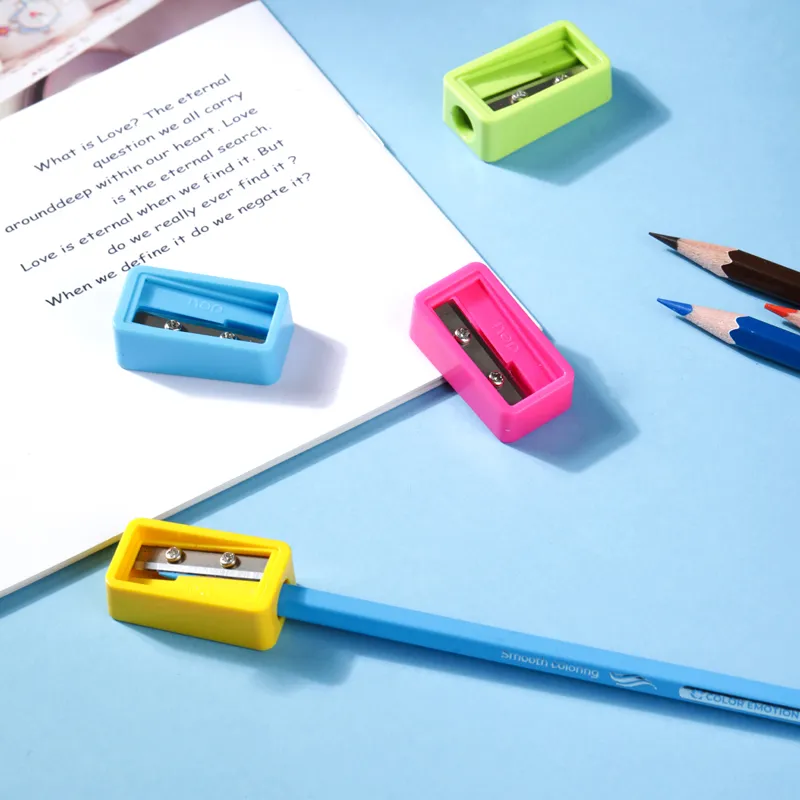 deli-eh556-school-pencil-sharpener2.webp